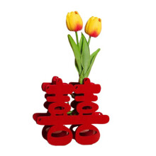 Double Happiness karakterdecoratie met kunstbloem-goudoranje