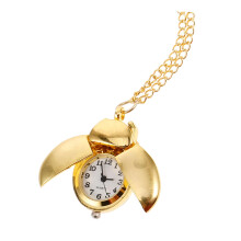 Retro pocket watch with chain for women and men, quartz pocket watch in vintage design, stylish nursestyle accessory, lightweight.