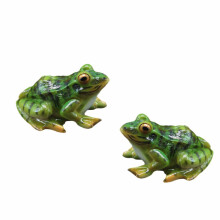 Decoratieve figuren, milieuvriendelijke amfibiebeeldjes, handgemaakt voor tuin en terrarium.