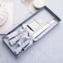 Luxus-Messergabel-Set im europäischen Stil Exquisite Edelstahl-Diamantbogen-Design Kuchenmesser-Spatel als Souvenir-Hochzeitsgeschenk