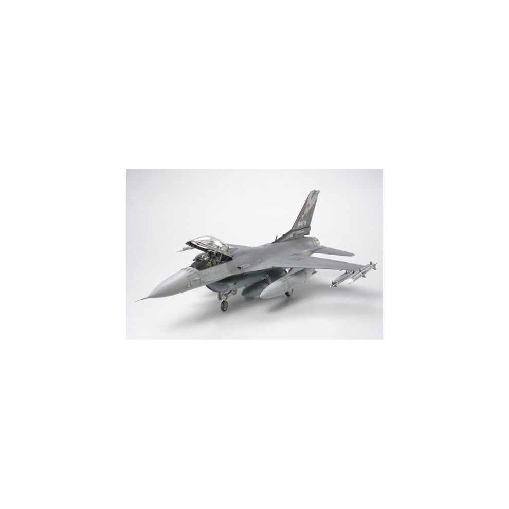 Tamiya 1/48 MARTIN® F-16®C [BLOCK 25/32] FIGHTING FALCON® ANG 61101 - Image 9