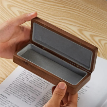 Massivholz-Brillencase Retro-Walnussbrillenbox tragbare Männer- und Frauen-Myopie-Geschäftsbrillen-Aufbewahrungsbox