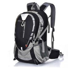 Sac à dos léger de 30 L avec design ergonomique et compartiments multifonctionnels, idéal pour les voyages et les activités de plein air