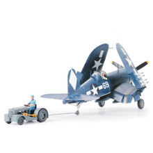 Corsair F4U-1D with Moto Tug - 1/48 Aircraft Model Kit - Tamiya 61085