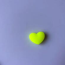 Fluorescent Green Heart Shape Tennis Racket Vibration Dampener Soft Silicone Shock Absorber for Racquetball