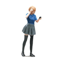 Figurines de personnes miniatures en résine à-Fille tenant