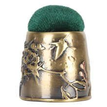 Vintage Design Needle Storage Case, Premium Material Wear Resistant Zinc Alloy Needle Holder With Embossed Base And Safe Needle Storage For Hand