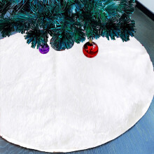 Elegante weiße Weihnachtsbaumdecke, luxuriöse Kunstfellmatte für weihnachtliche Dekorationen im Küstenstil, geeignet für verschiedene Orte,