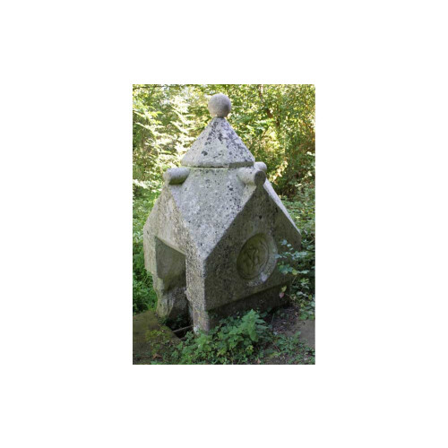 Hornby Skaledale Village Pump (Pre-Built)