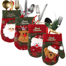 Conjunto de 4 meias de Natal com personagens clássicos, designs exclusivos, tecido macio não tecido, alça decorativa reutilizável para pendurar