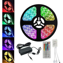 Bande LED à couleurs changeantes, luminosité réglable, installation facile, longueur 5 mètres, étanche, usage intérieur uniquement.