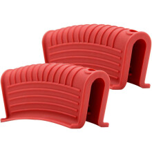 Descansos de panela reutilizáveis para manuseio seguro de ferro fundido. O material de silicone garante flexibilidade e durabilidade, e o design