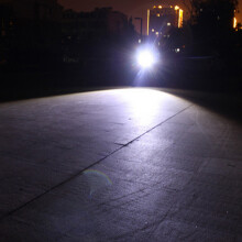 Fahrradscheinwerfer für Nachtfahrten mit überlegener Lichtverteilung, wiederaufladbare LED-Fahrradlampe mit USB-Anschluss für mehr Sicherheit auf