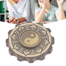 Messing Zahnrad-Form Fingertip-Drehspielzeug gegen Angst und Stress, 4,8 cm