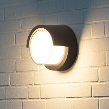 Energiatakarékos kültéri világítás, modern LED fali lámpa, vízálló, rozsdaálló villa folyosókra