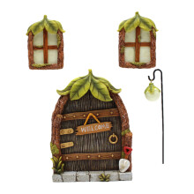 Miniatur Fairy Gate Cottage Set mit 4 Gartenstatuen, leuchtende Harztür und Fenster zur Gartendekoration