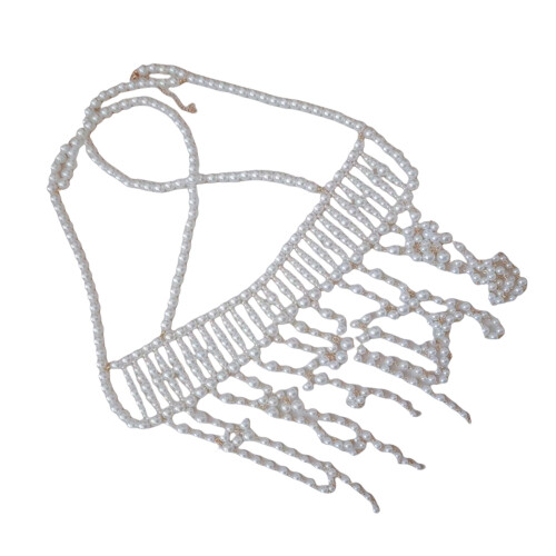 Brustkette mit Perlen und Strasssteinen. Stilvolle Körperkette
