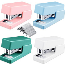 Compacte mini-nietmachine, schattig ontwerp, veelzijdig te gebruiken op kantoor en school, inclusief 4 doosjes nietjes, lichtgewicht en draagbaar met