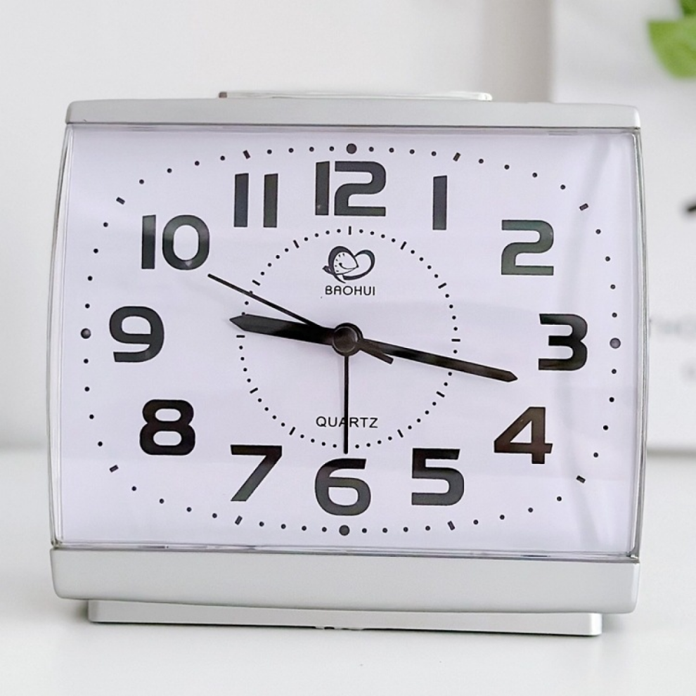 Analogue Alarm Clock For Elderly,Quiet Non Ticking With Snooze And Backlight,Crescendo Loud Alarm,Big Numbers For Easy Reading,Battery Black/White