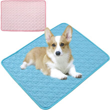 Tapis rafraîchissant pour chiens et chats, en tissu de soie glacée auto-rafraîchissant, portable et lavable, sans électricité, résistant aux