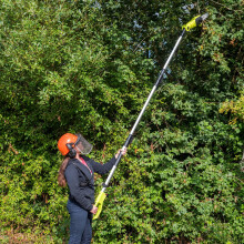 Garden Gear Cordless Telescopic Pole Chainsaw 20V Lithium-ion Battery & Charger, 30 Adjustable Head & Extendable 3m Reach - 3.8kg
