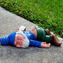 JINJIASC Creative Garden Gnome Statue, Blue Resin Outdoor Decoration, Funny Drunk Gnome (LS1101)