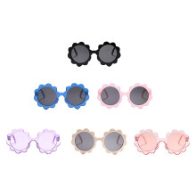 6 . dekorative sonnenbrillen mit sonnenblumen-design für kinder