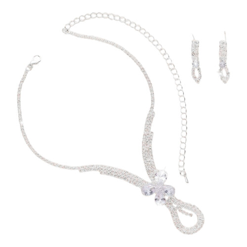 Ensemble collier et boucles d'oreilles de mariée élégants,