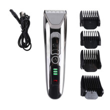 Professionele haartrimmer met precisie keramische messen en LED-display voor nauwkeurig en gemakkelijk trimmen.