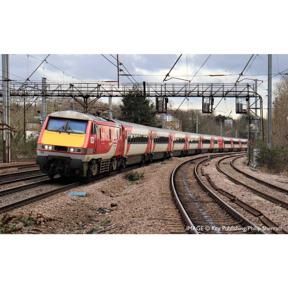 Hornby Mk4 Standard Coach D Lner 12404