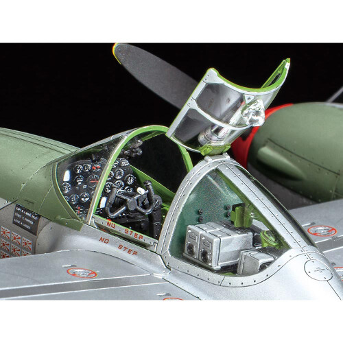 Tamiya Tamiya 61123 Lockheed P-38J Lightning (1:48 Scale) 2