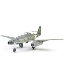 Me 262 Fighter Version - 1/48 Aircraft Model Kit - Tamiya 61087