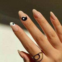 Faux ongles French Manucure, forme amande, en gel souple, réutilisables et brillants pour une élégance au quotidien. Cadeau idéal. Faciles à