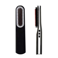 Žehlička na vousy Skin Protector Bristles, péče o vousy s jistotou