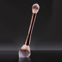 Doppelseitiger Make-up-Pinsel für Nass- und Trockenanwendung, weiche Synthetikhaare, nahtloser Teint, makelloses Finish, reisefreundliches Design
