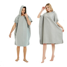 Toalha de praia de secagem rápida, poncho de surf em microfibra à prova de areia e resistente ao vento para homens e mulheres, roupão de banho