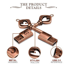 USB-flashdrive met hartvormig ontwerp, metalen sleutelvormige USB 2.0-geheugenstick voor gegevensopslag, waterdicht, schokbestendig en