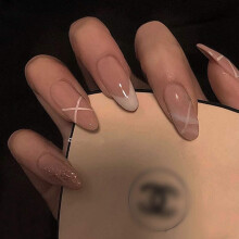 Faux ongles à coller couleur amande brillante, ongles en acrylique de qualité professionnelle pour toutes les occasions, chics et sans effort