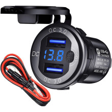 Chargeur de voiture Effortless12V, double port Quick Charge 3.0, étanche et ignifugé, pour une recharge sûre et fiable partout.