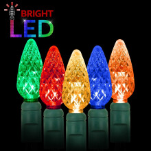 C6LED kerstverlichting, gefacetteerde acryllens zorgt voor een sprankelend effect, geschikt voor binnen- en buitengebruik.