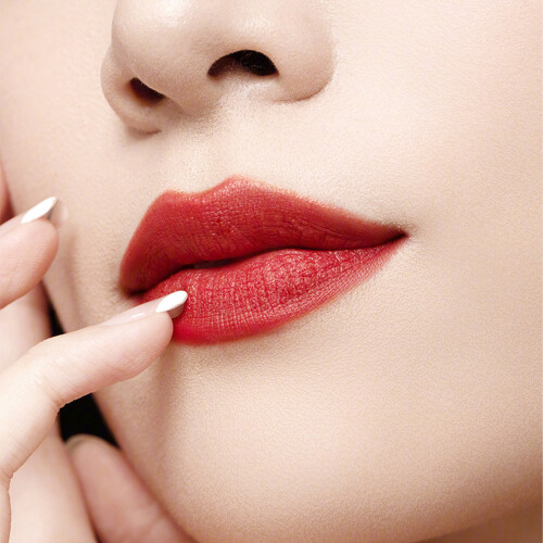 Elevate Your Beauty Ritual, Εξαιρετικά Λεπτό Gel Liner, Ματ Κραγιόν για Αξέχαστη Οπτική Εντύπωση 1