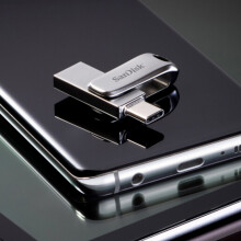 Ultra Dual Drive Luxe USB Type-C flashdrive, omkeerbare USB Type-C en traditionele Type-A connector voor naadloze bestandsoverdracht, krachtige USB