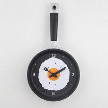 Orologio da parete a forma di padella con uova fritte rosa in ABS, a batteria, silenzioso