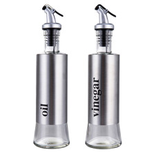 Robustes Olivenöl- und Essigspender-Set mit Edelstahl-Ölregulierung, ergonomisch geformte Premium-Glasflaschen für kontrollierte Dosierung