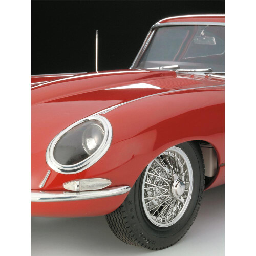 Revell Revell 07717 Jaguar E-Type 1:8 Plastic Model Kit 1