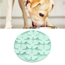 Tappetino di silicone verde chiaro per il riconoscimento lento del cibo con ventosa, ideale per gatti e cani