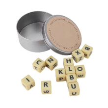 Das Kreuzworträtsel-Spiel Multifunktionswürfel Buchstabencollage Reise Tragbares Rechtschreibspiel Kreuzworträtsel A