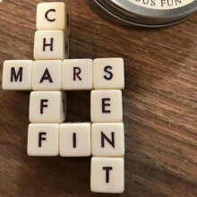 Il Gioco Delle Parole Crociate Multifunzione Dei Dadi Lettera Collage Gioco di Ortografia Portatile da Viaggio Cruciverba A