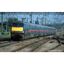 Mk4 Standard Coach F GNER 12303