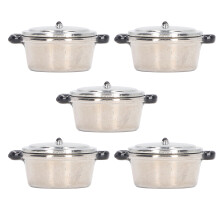 Conjunto de Miniaturas de Panelas de Cozinha em Resina e Alumínio Fundido, com Alças de Fácil Manuseio e Distribuição Uniforme de Calor, Ideal